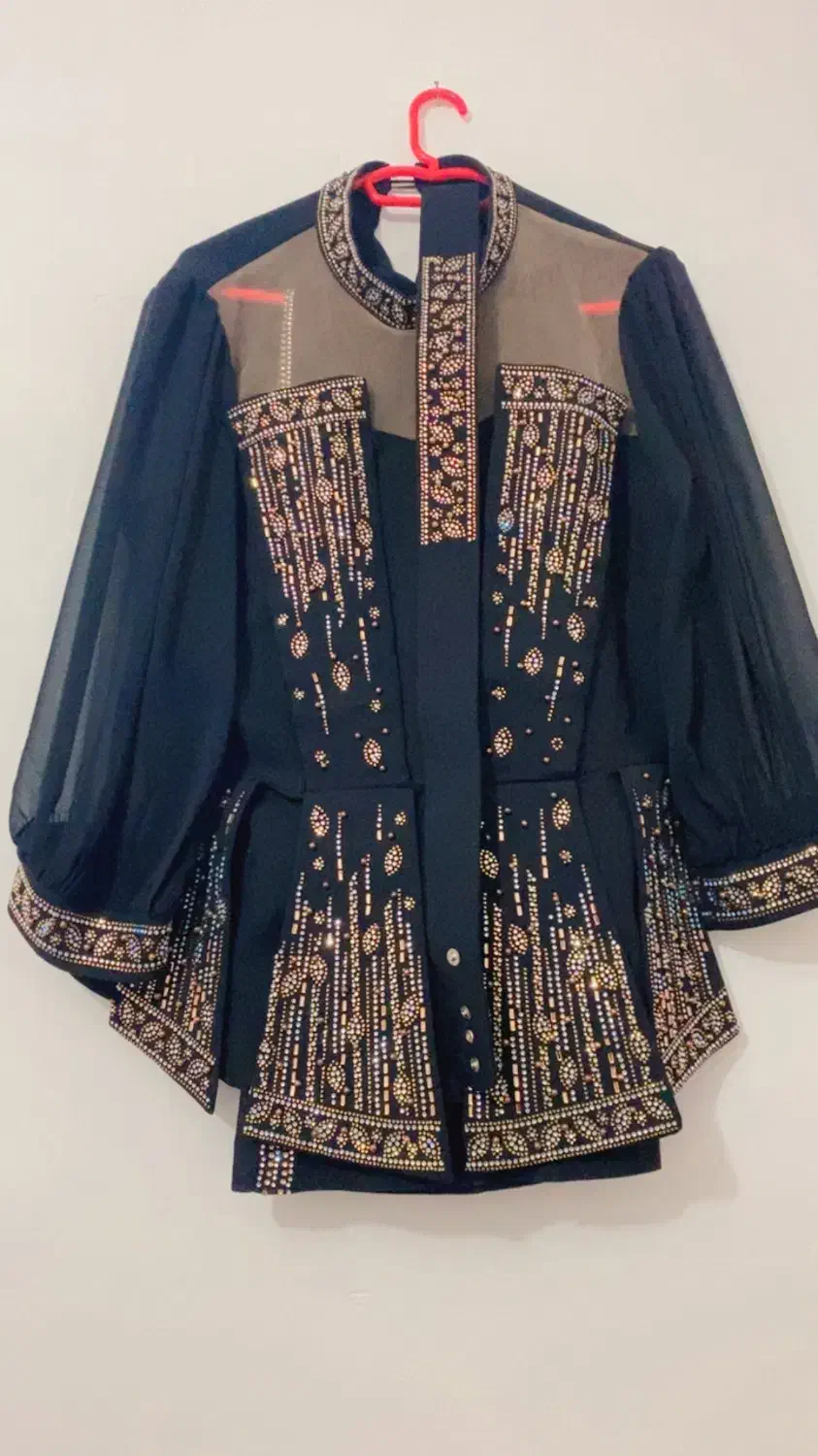 لباس|لباس|پارس‌آباد, |دیوار