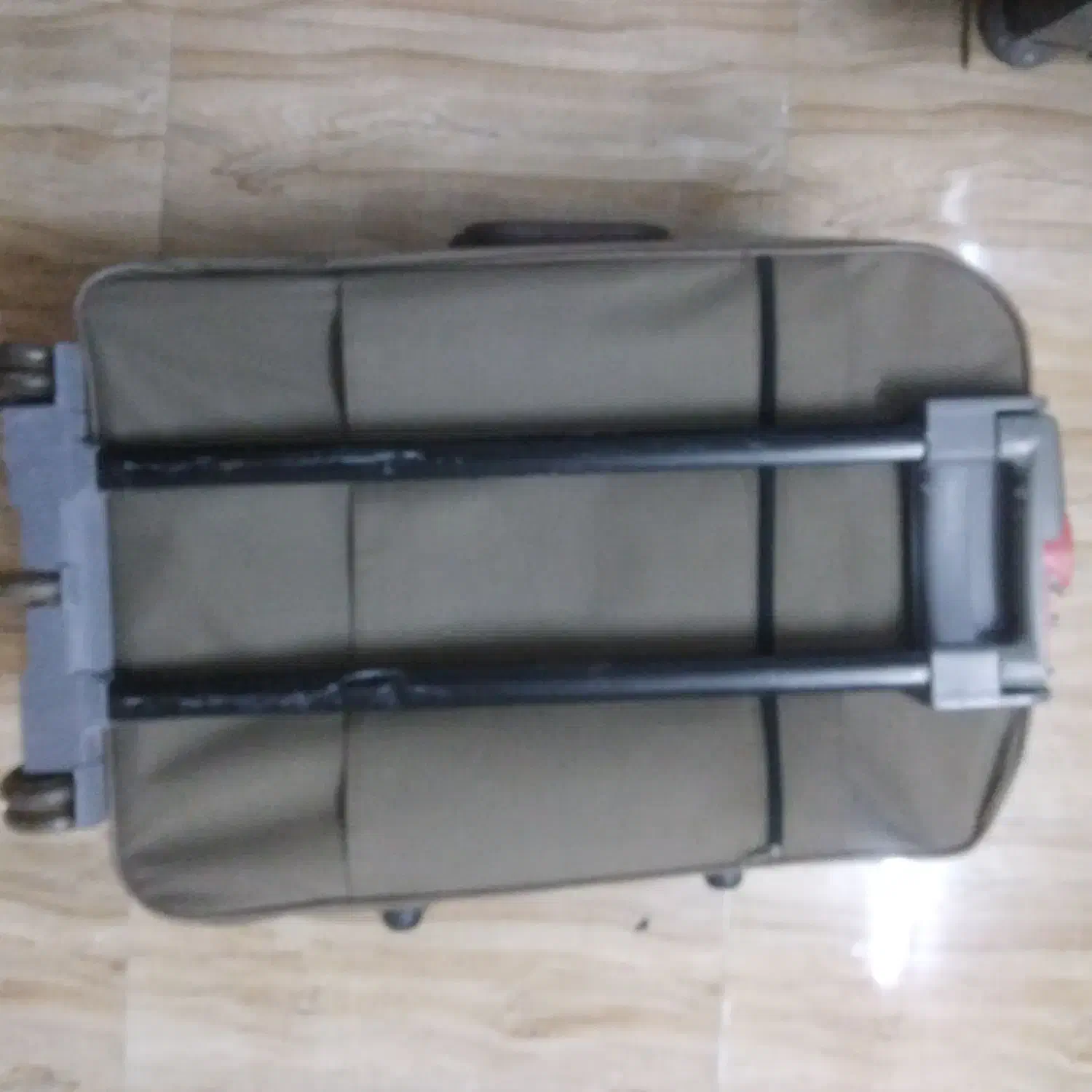 چمدان بزرگ|کیف، کفش، کمربند|اراک, |دیوار