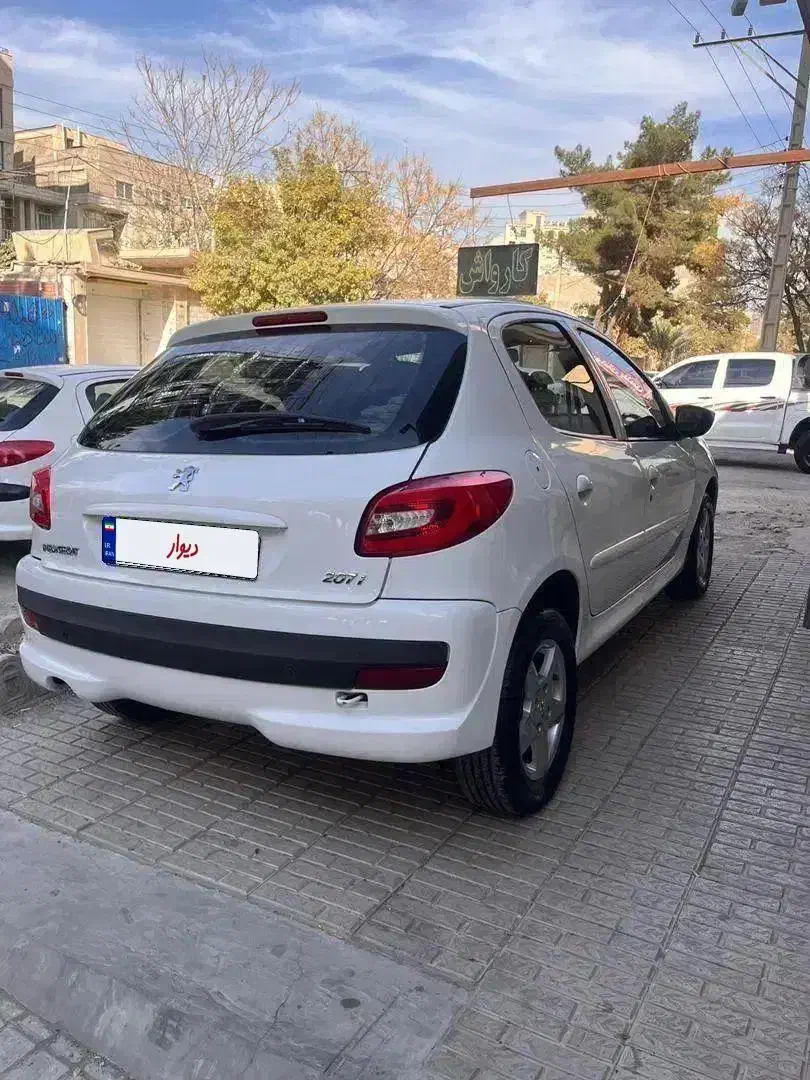 پژو 207 دنده ای مدل 98|خودرو سواری و وانت|کرمان, |دیوار