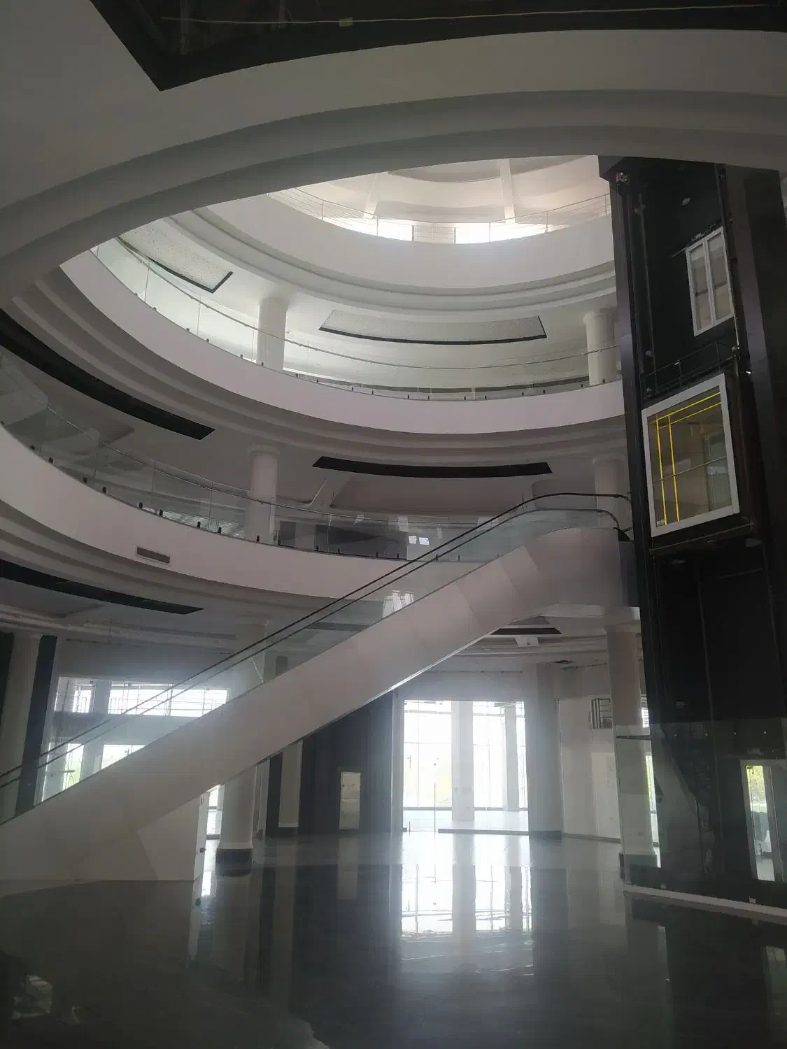 اداری لوکس قلب جزیره کیش (  مجموعه هاپلند )|اجارهٔ دفتر کار، اتاق اداری، مطب|کیش, |دیوار