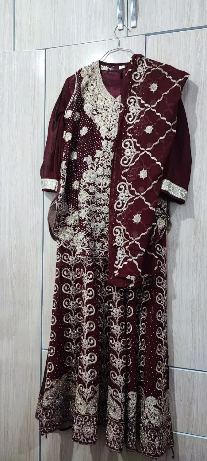 لباس مجلسی هندی|لباس|نی‌ریز, |دیوار