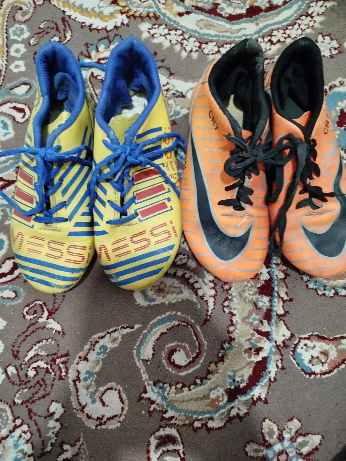 دوعدد کفش فوتبالی استوک|کیف، کفش، کمربند|پاکدشت, پاکدشت (مامازند)|دیوار