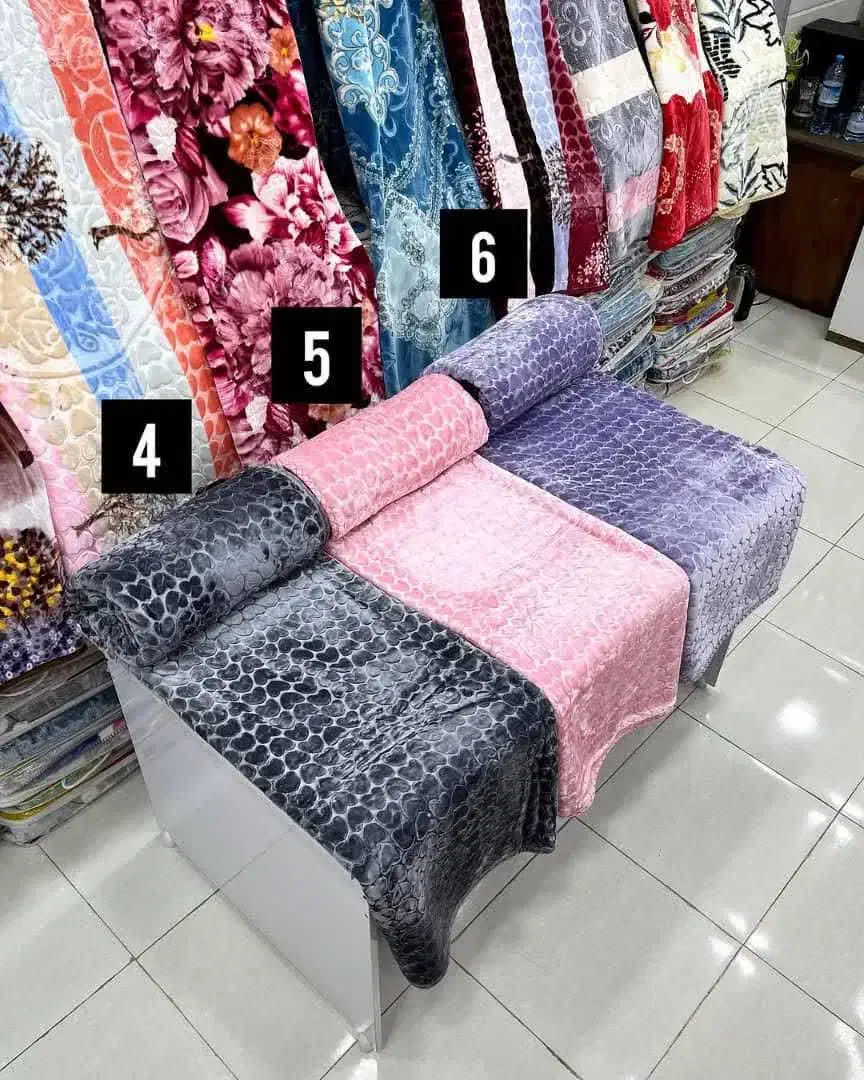 پتو خونگی دورو برجسته ابریشمی مارک کلودی|رختخواب، بالش، پتو|بندرعباس, |دیوار