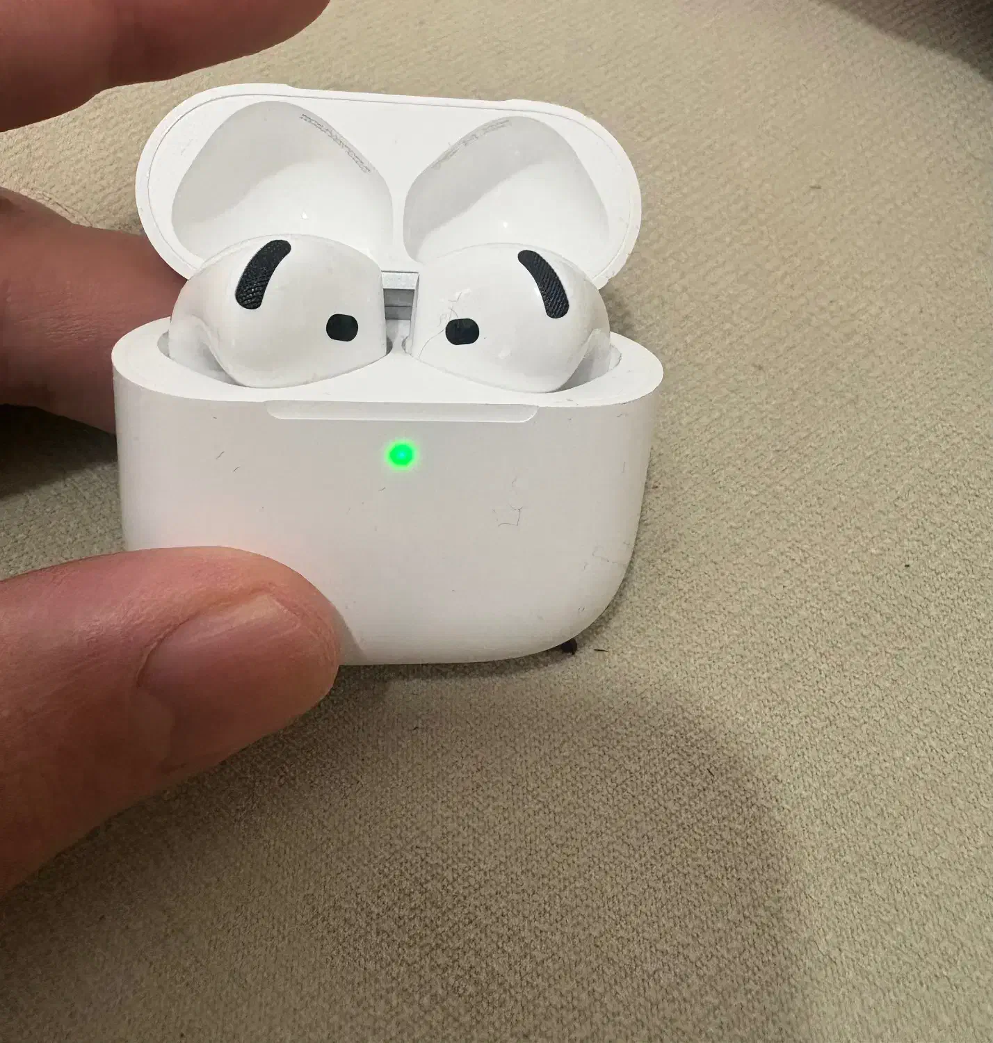 ایرپاد سری ۴ (نویز کنسلینگ)|لوازم جانبی موبایل و تبلت|قائم‌شهر, |دیوار