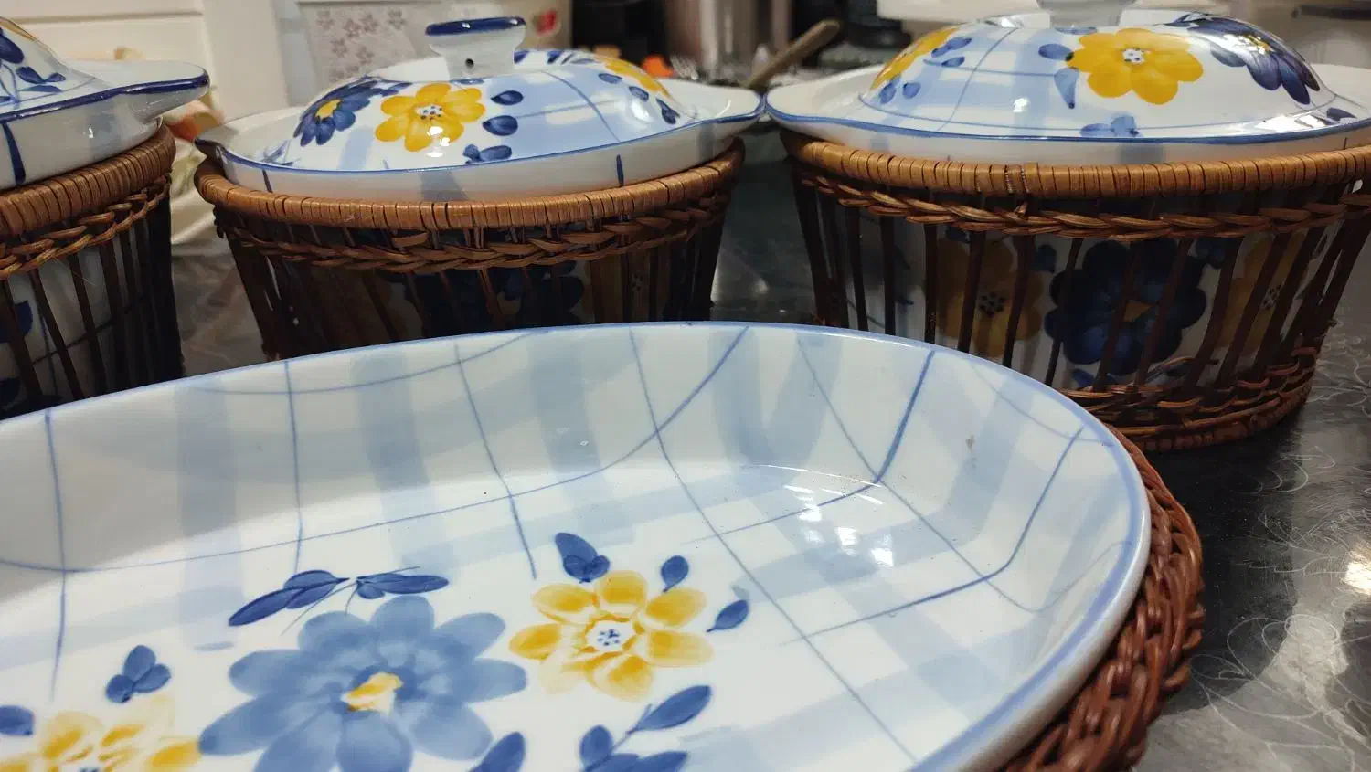 ظروف گل پنبه ای|ظروف سرو و پذیرایی|بابل, |دیوار