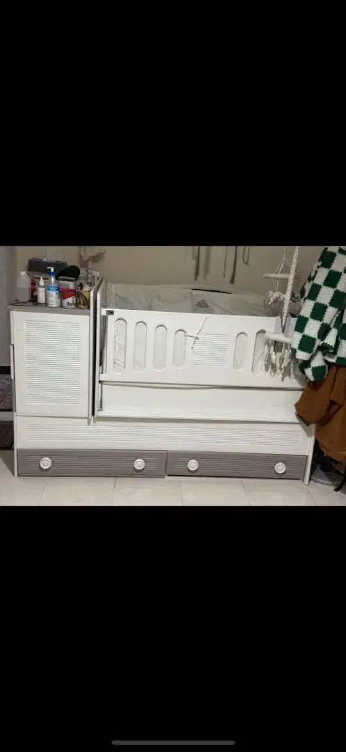 تخت کودک و نوجوان|تخت و صندلی بچه|هشتگرد, فاز ۱ مهستان|دیوار