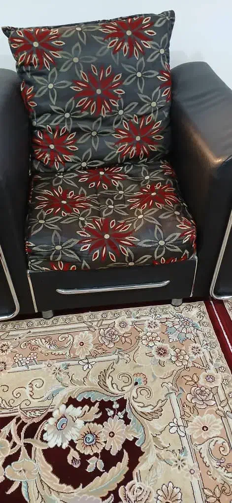 مبل راحتی ۷ نفره چرم و پارچه تمیز|مبلمان خانگی و میز عسلی|لنگرود, |دیوار