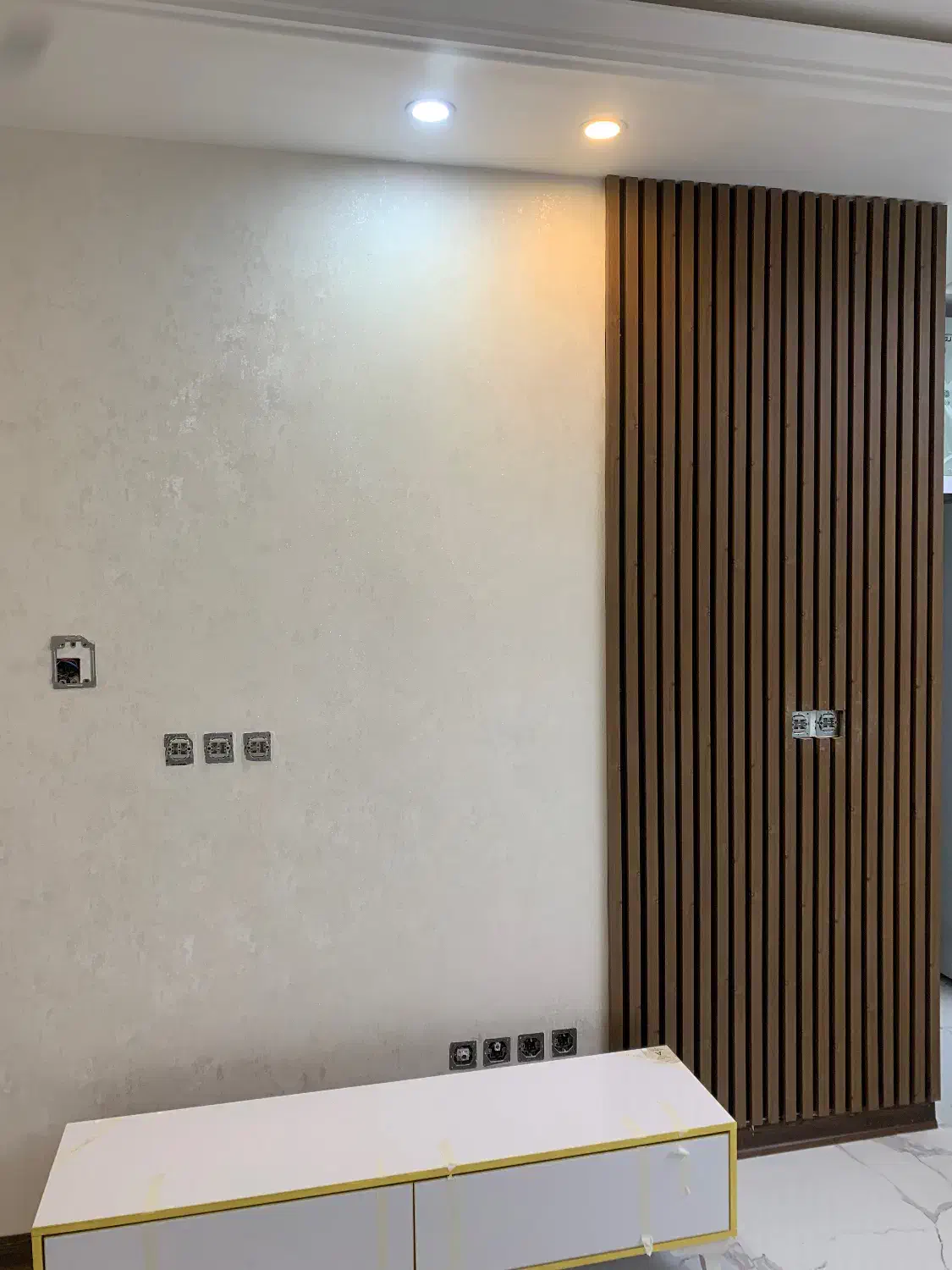 کاغذ دیواری ، ماربل شیت ، کابینت و دکوراسیون داخلی|خدمات پیشه و مهارت|اراک, |دیوار