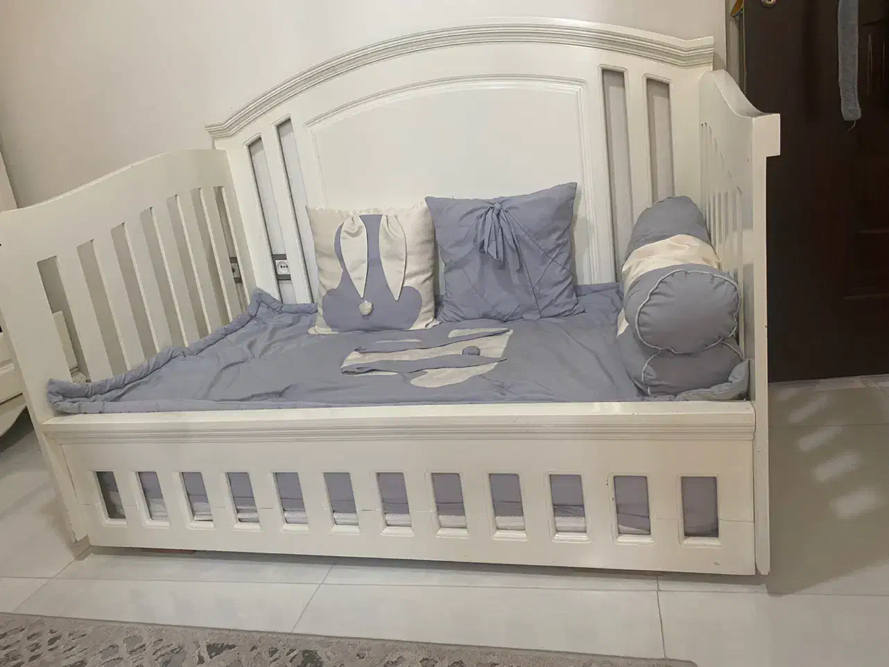 تخت کودک همراه شلف و تشک|تخت و صندلی بچه|اسلامشهر, شهرک واوان|دیوار