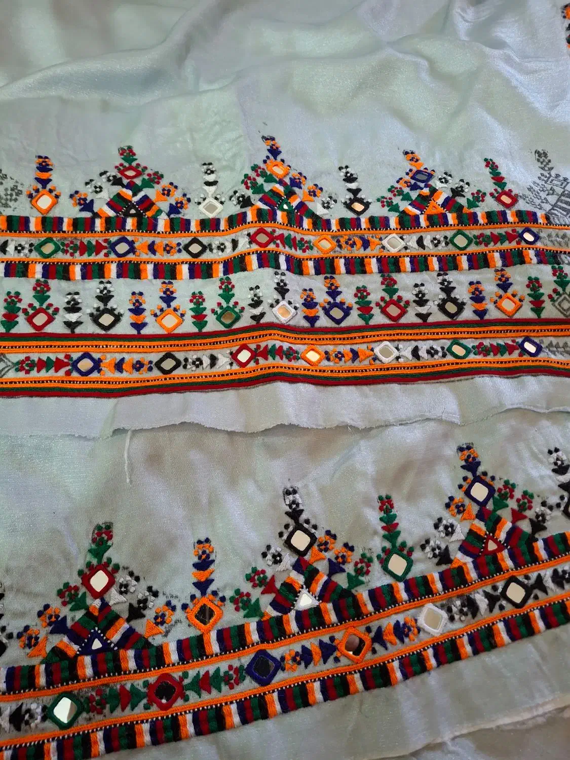 لباس دست دوز خوشکل دارم|لباس|چابهار, |دیوار