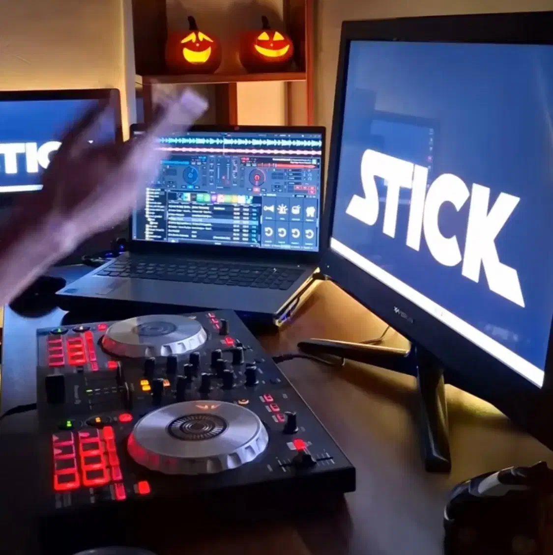 دی جی|خدمات پذیرایی، مراسم|گرمدره, |دیوار