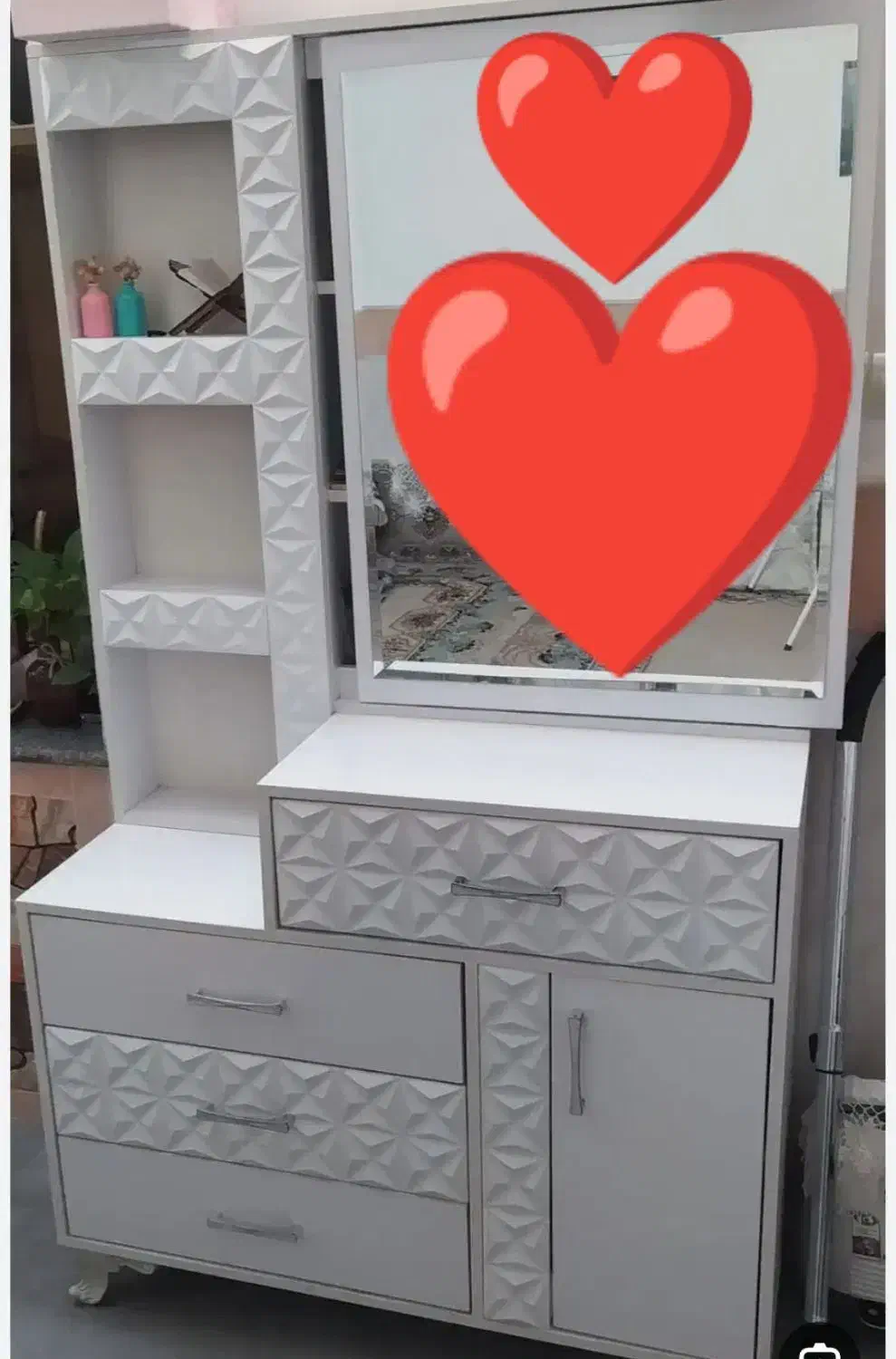 کمد سه کشویی ولوازم ارایشی|جاکفشی، کمد، دراور|شاهینشهر, سعدی شمالی|دیوار