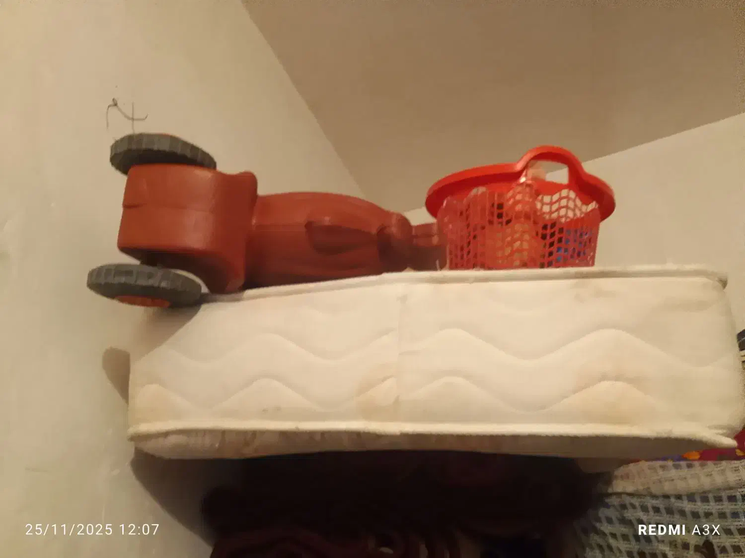 توشک|تشک تختخواب|ایرانشهر, |دیوار