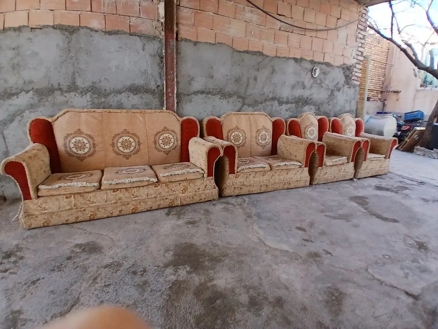 مبل راحتی|مبلمان خانگی و میز عسلی|شوط, |دیوار