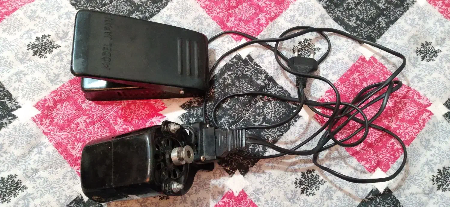 دینام و پدال چرخ خیاطی ژاپنی اصل|لوازم خیاطی و بافتنی|زابل, |دیوار