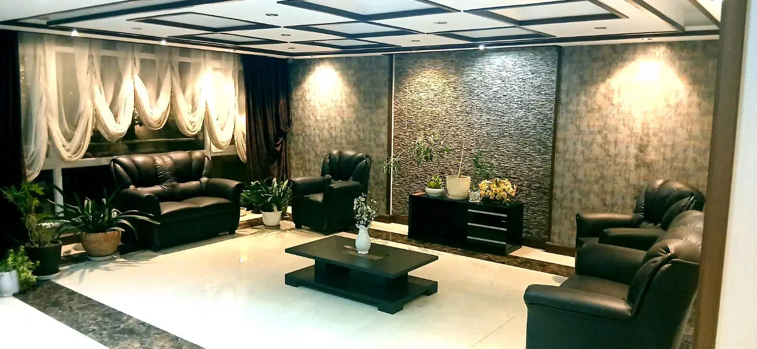 آپارتمان ۱۵۰ متری نورگیر در قلندری|اجارهٔ آپارتمان|تهران, درب دوم|دیوار