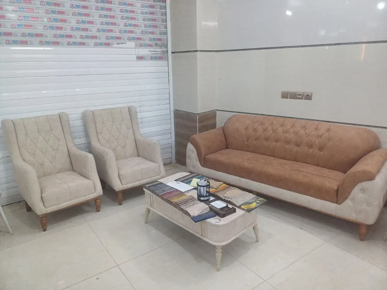 مبل راحتی ۷نفره  شکلاتی و کرم زیر قیمت|مبلمان خانگی و میز عسلی|اصفهان, شهرک ولیعصر|دیوار