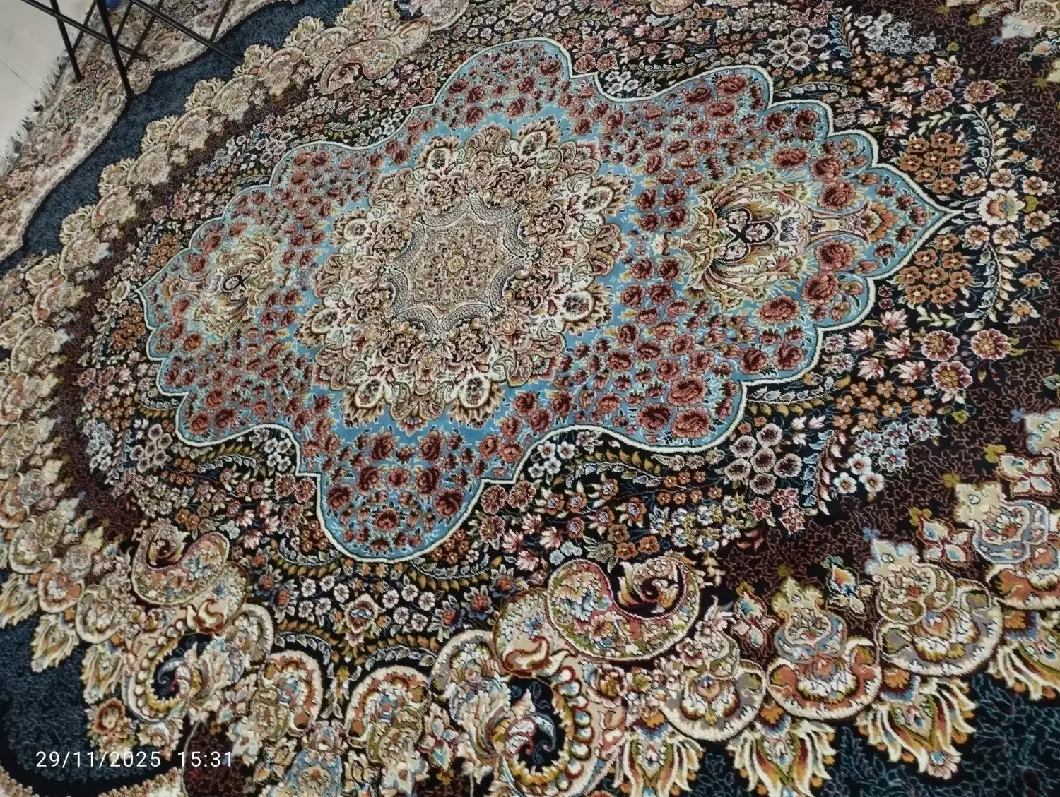 قالی ارکیده سرمه ایی درحد نو|فرش|تویسرکان, |دیوار