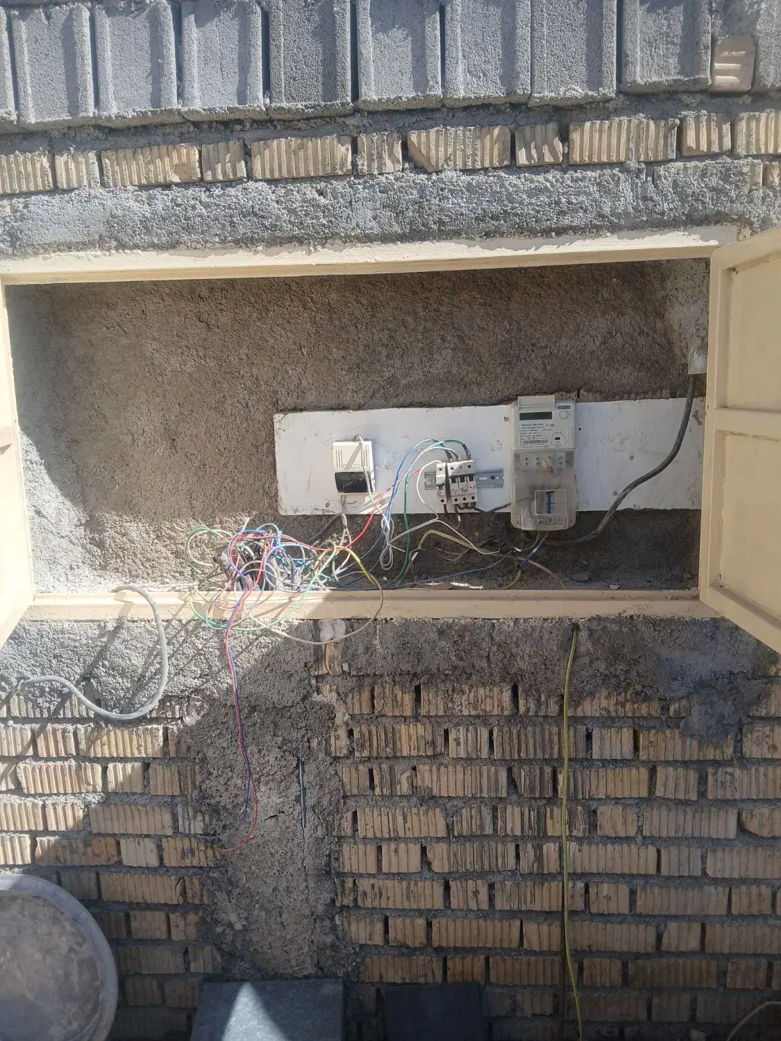 برقکاری و لوله کشی آب و فاضلاب ساختمان|خدمات پیشه و مهارت|دهدشت, |دیوار
