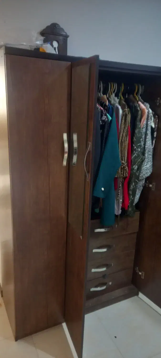 کارکرده|تخت و سرویس خواب|فردیس, سرحدی|دیوار