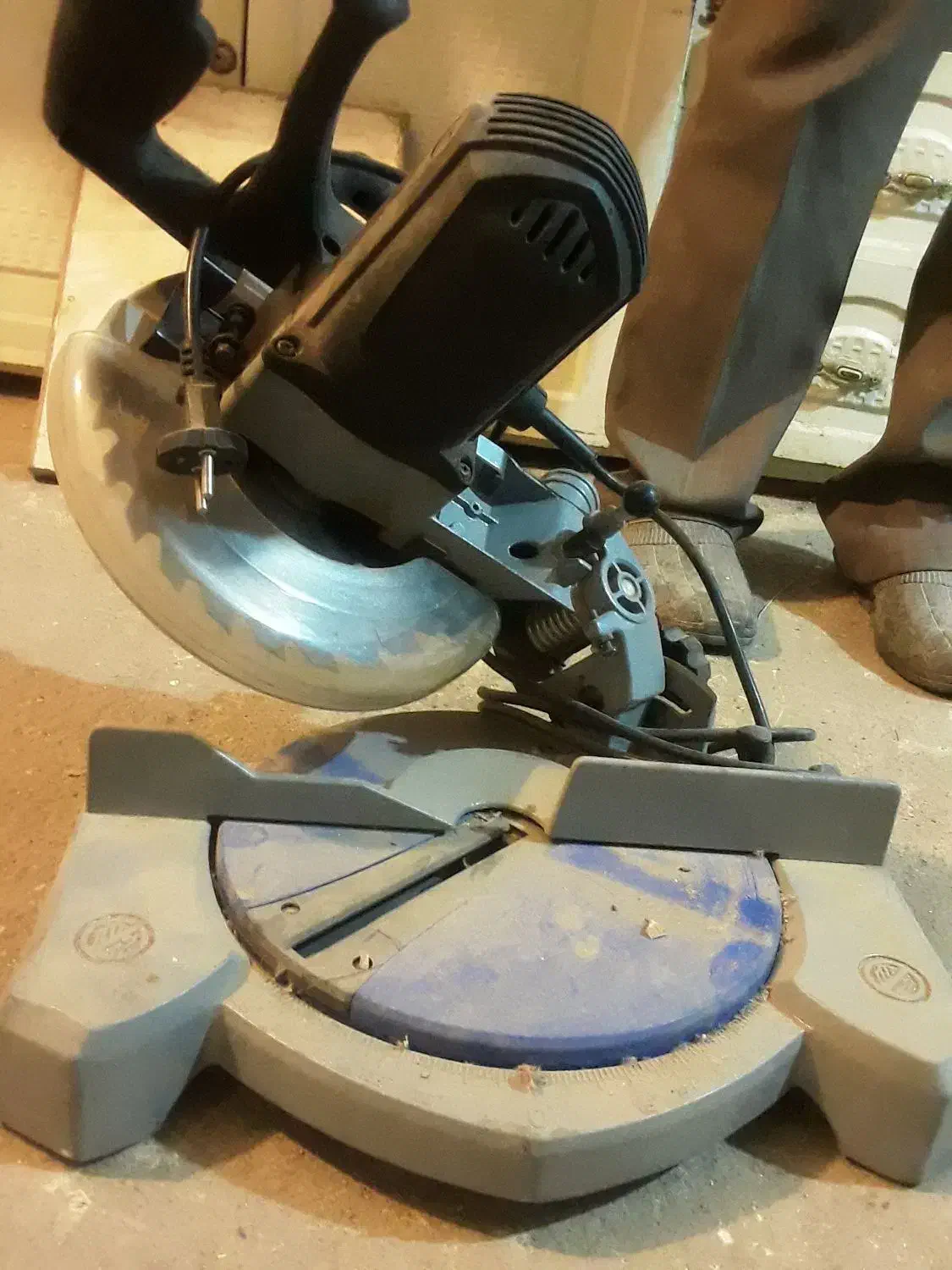 فارسی بر|ابزارآلات|جلفا, |دیوار