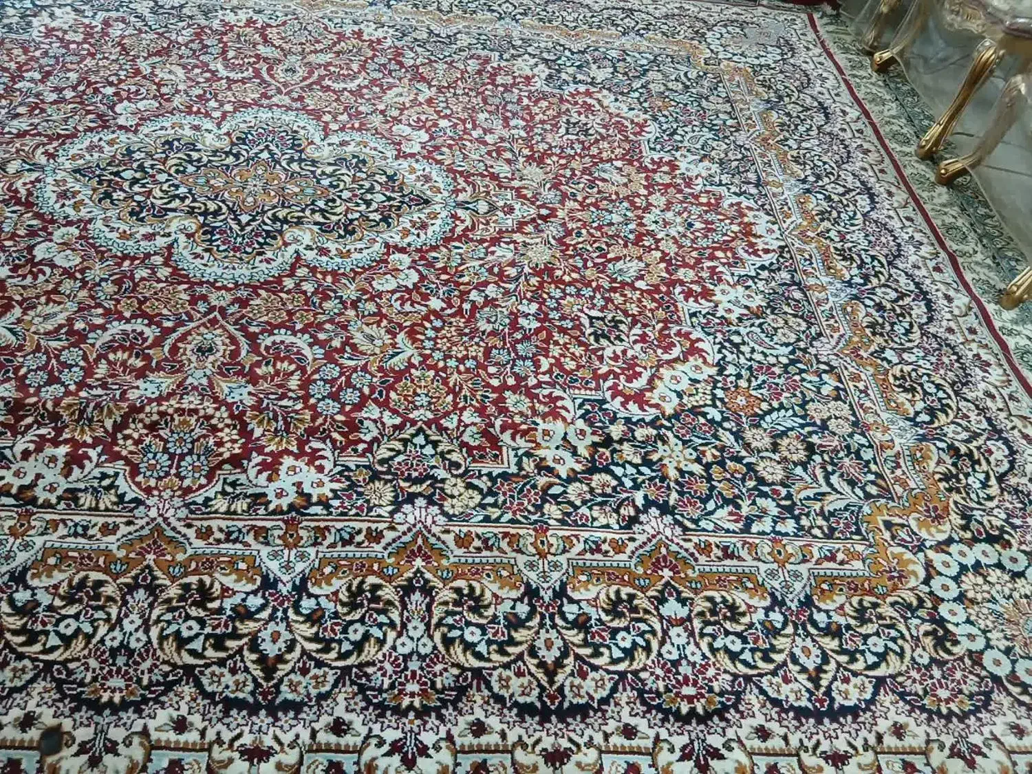 تعدادی فرش ۱۲،۷،۲،۴ متری و یک بخاری وتابلودرحدنو.|فرش|دماوند, گیلاوند|دیوار