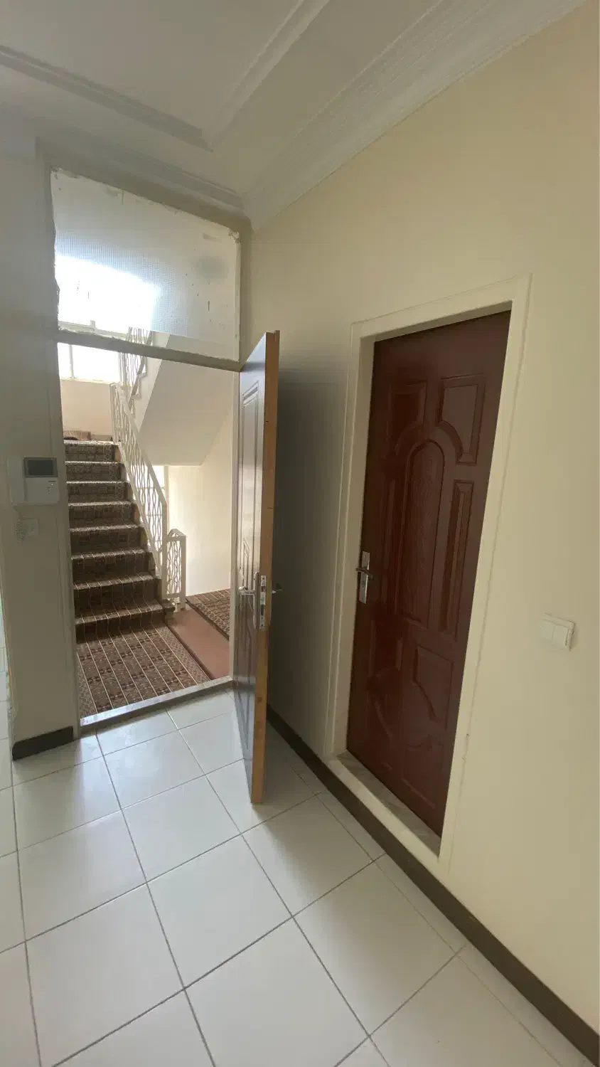 ۸۵ متر والفجرافسریه/ویلایی/بازسازی کامل