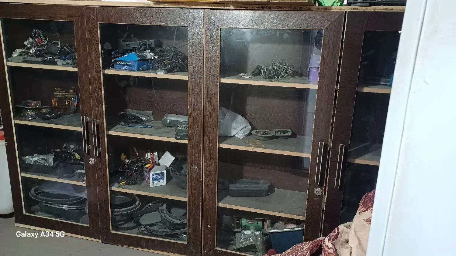 ویترین|فروشگاه و مغازه|قم, کلهری|دیوار