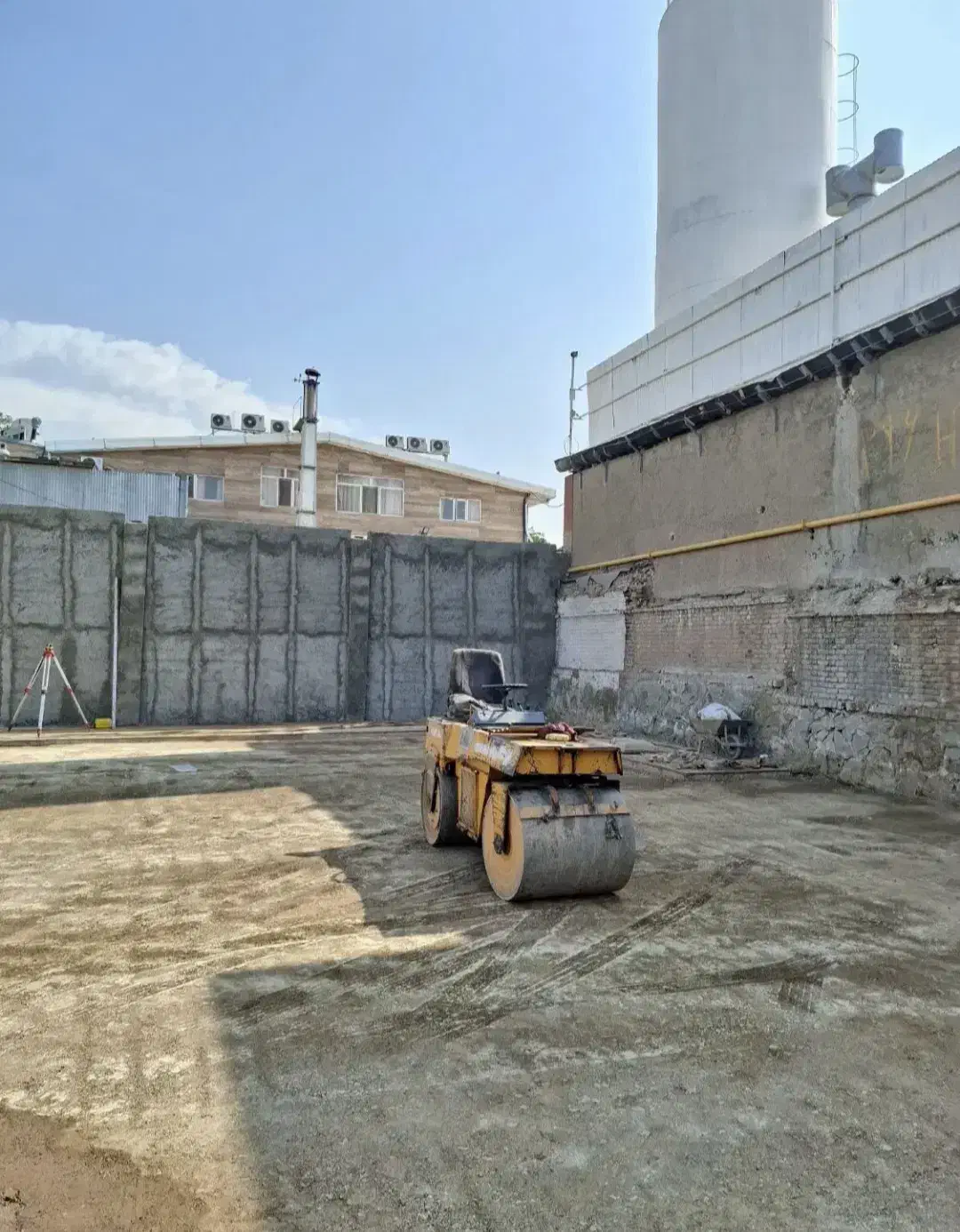 کرایه غلطک هم سطح سازی محوطه پارکینگ رمپ پیاده رو|ماشینآلات صنعتی|نسیمشهر, |دیوار