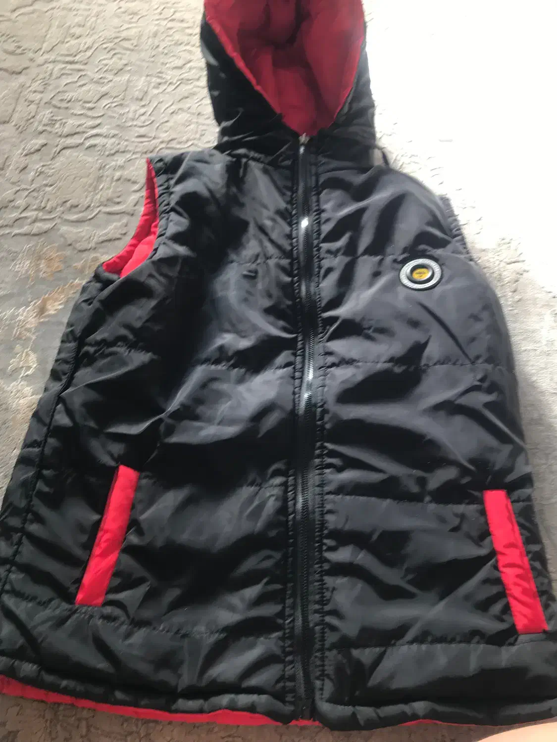 پافر بچه گانه|کفش و لباس بچه|شاهینشهر, خانه کارگر|دیوار