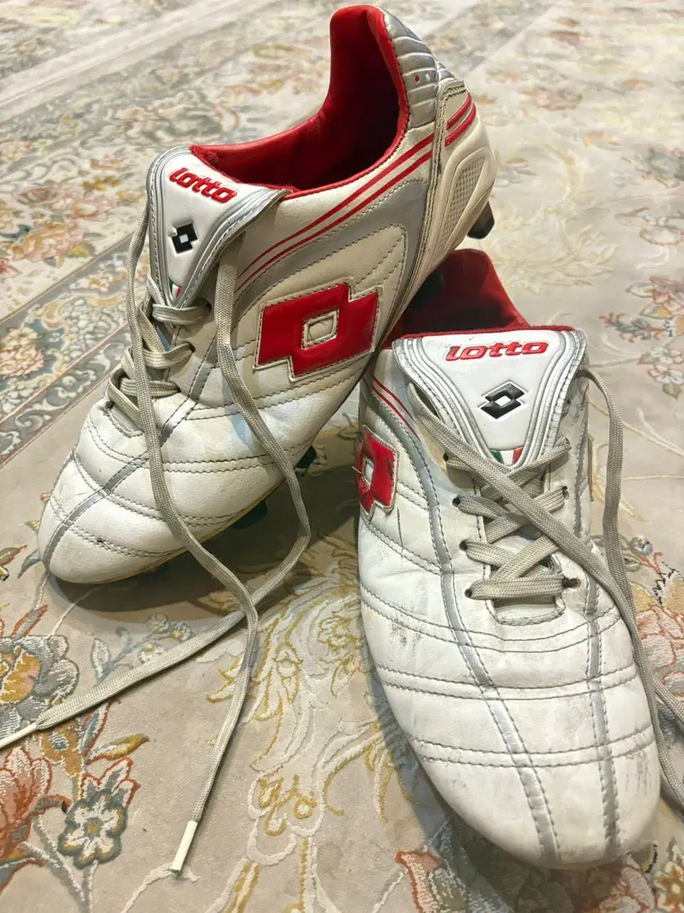 کفش لوتو  سایز ۴۰ تا ۴۳ سالم تمیز|کیف، کفش، کمربند|تهران, هروی|دیوار