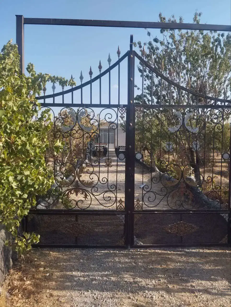 باغ ویلا در بافت شهری گلپایگان|فروش خانه و ویلا|گلپایگان, |دیوار