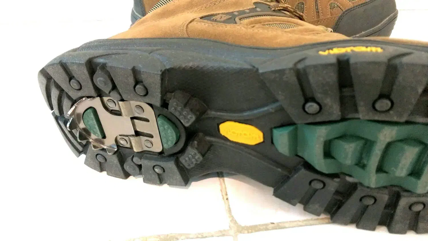 کفش کلومبوس اوجینال وارداتی سایز 44 و 43|کیف، کفش، کمربند|بابل, |دیوار