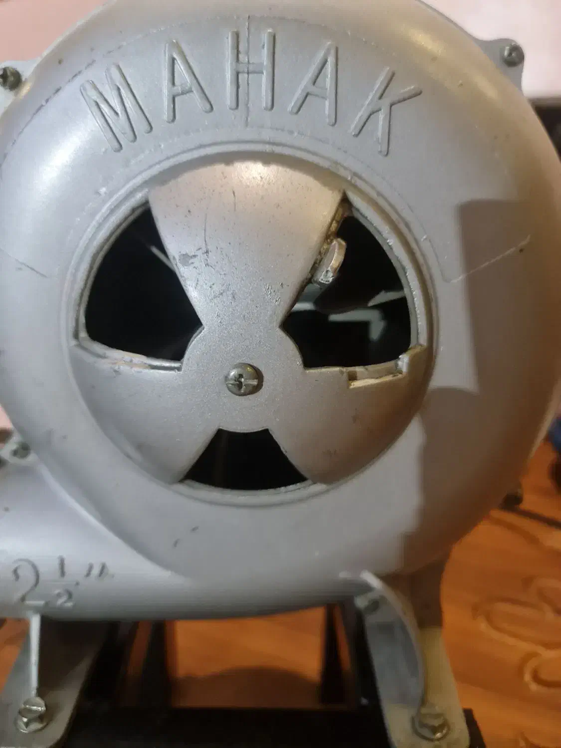 دمنده فن دمنده برند محک در حد آک|پنکه و تصفیهکنندهٔ هوا|مشهد, راه آهن|دیوار