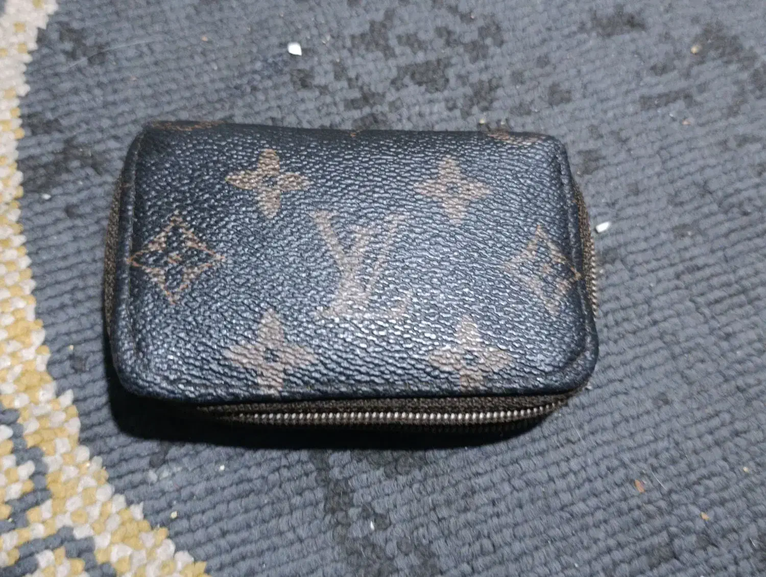 1عددکیف و مدارکی به نام سجاد اسلامیان گم کردم|اشیا|مشهد, شهرک امام هادی (شهرک غرب)|دیوار