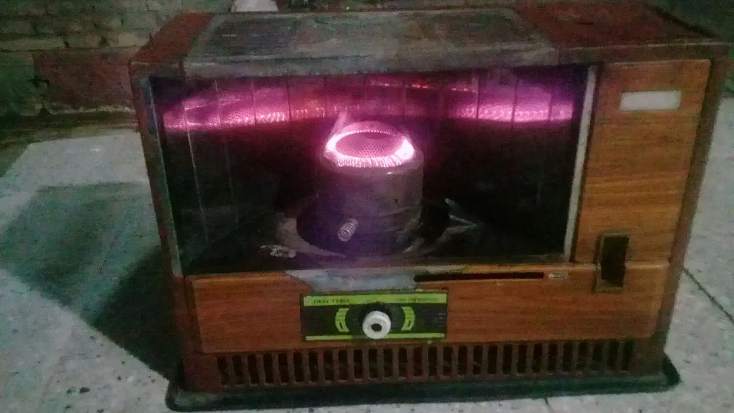 یک عدد بخاری نفتی ژاپنی سالم ارسال از تربت|کلکسیون اشیاء عتیقه|مشهد, کوی سیدی|دیوار