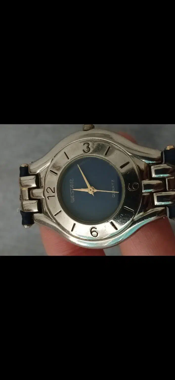 ساعت ویولت ژاپن و ساعت وستار سوئیس|ساعت|شیراز, بعثت|دیوار