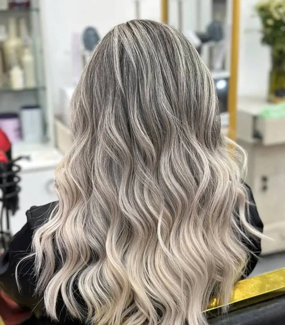 رنگ مو تخصصی را از ما بخواهید|خدمات آرایشگری و زیبایی|صدرا-فارس, فاز ۲|دیوار