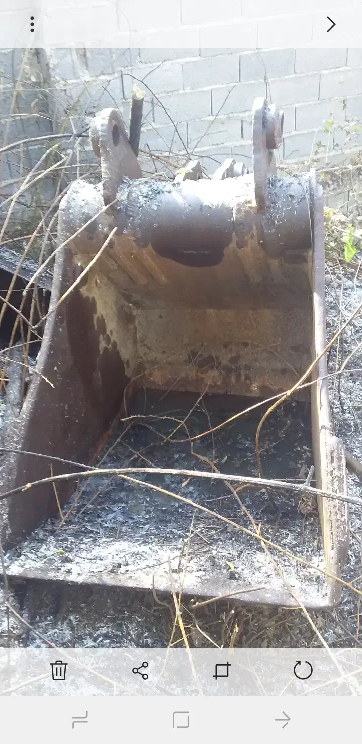 پاکت بیل پوکلین یک متری و چهل|ماشین‌آلات صنعتی|پایین هولار, |دیوار