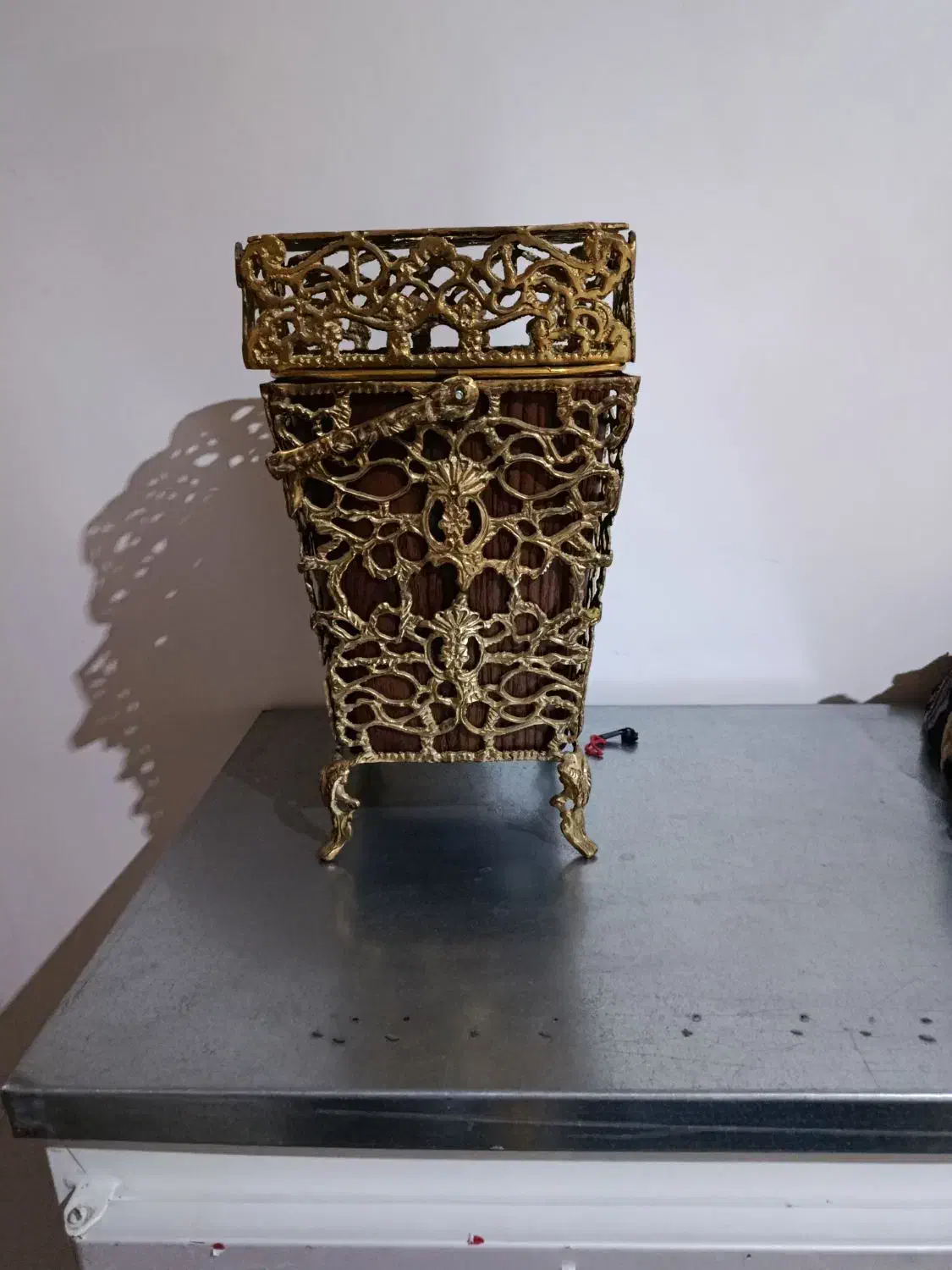 سماور و میز خاطره سطل اشغال جا دستمال کاغذی|ساعت دیواری و تزئینی|بروجرد, |دیوار