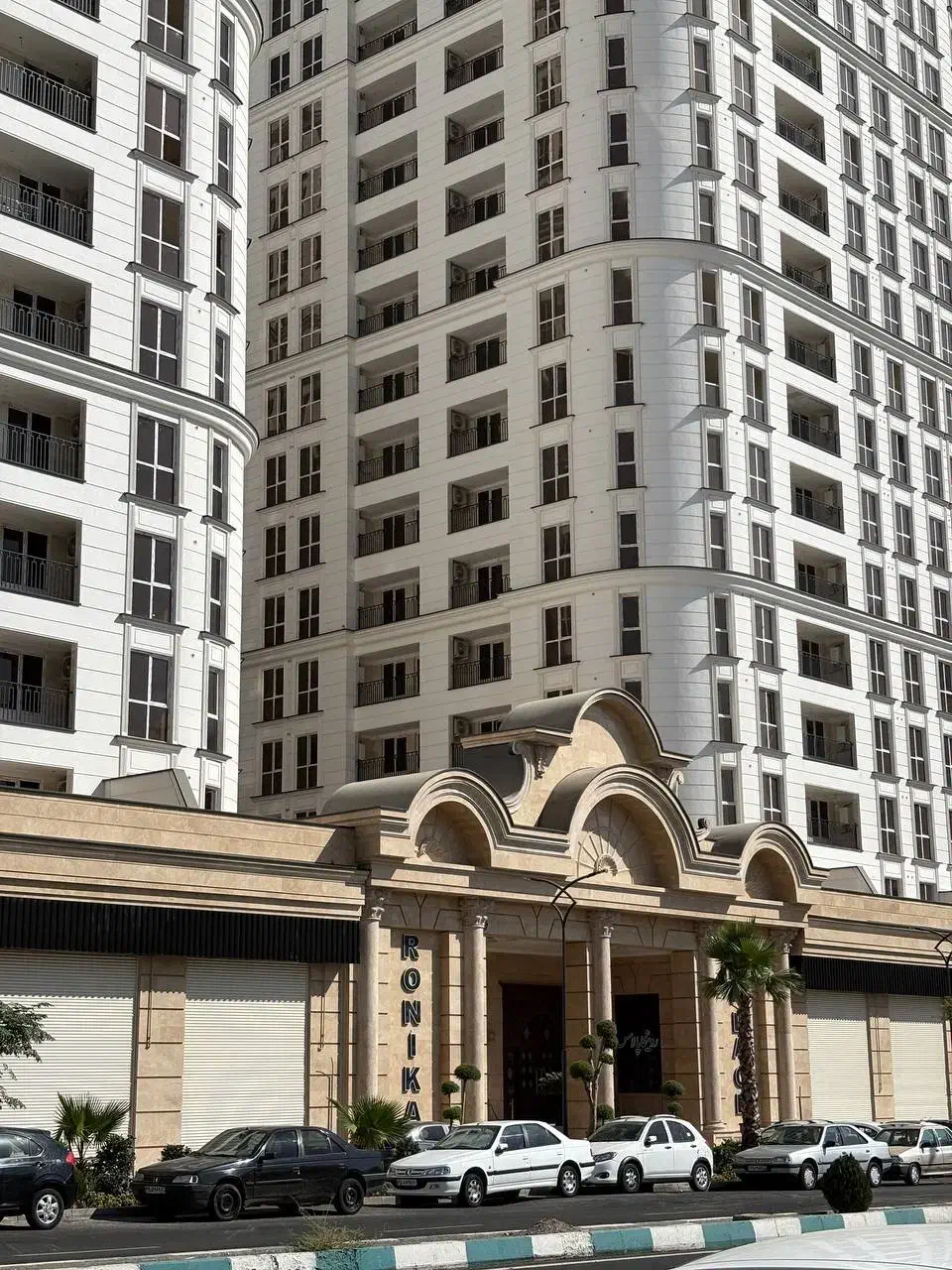 ۱۱۵متر/جنوبی بدون مشرف/غرق نور /رونیکا /چیتگر