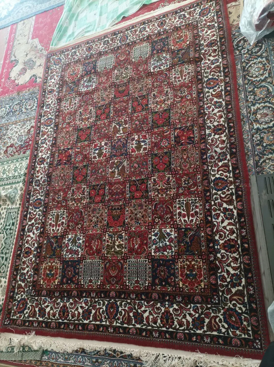 قالی دستباف خشت ریزچالشتری(جهادی)|فرش|شهرکرد, |دیوار