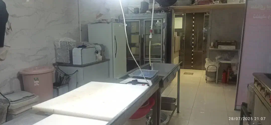 واگذاری کلیدی غذای بیرون بر واقع در شهرک سیمرغ|اجارهٔ مغازه و غرفه|شاهین‌شهر, گزبرخوار|دیوار