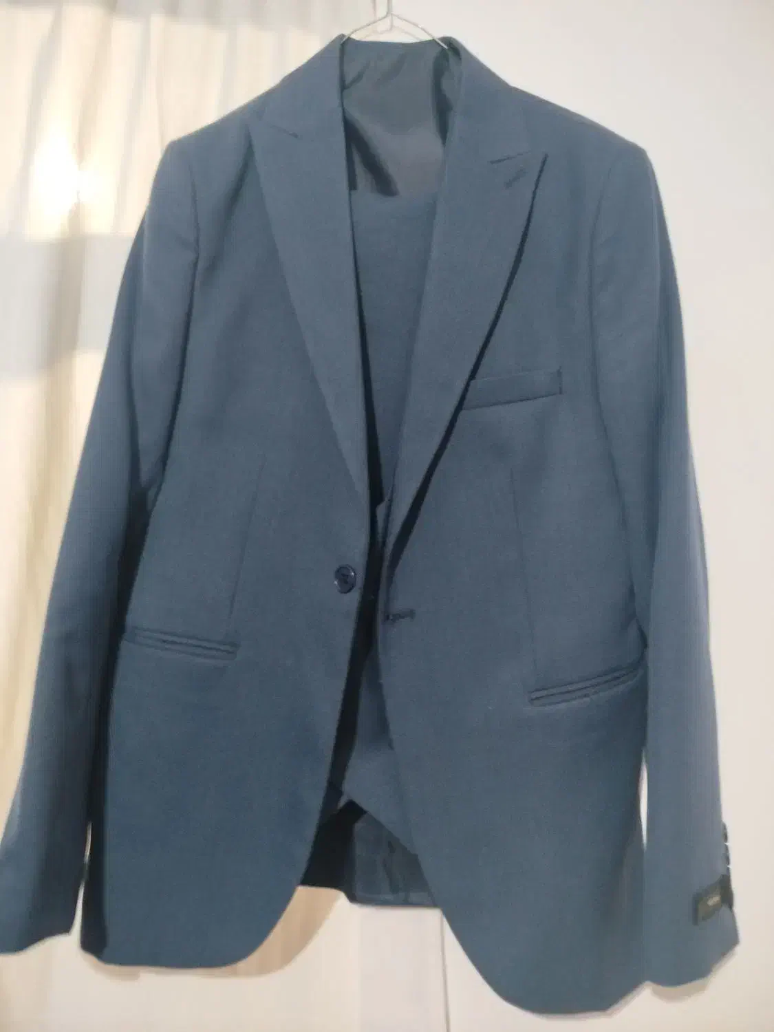 کت و شلوار و کالج|لباس|تالش, جوکندان|دیوار