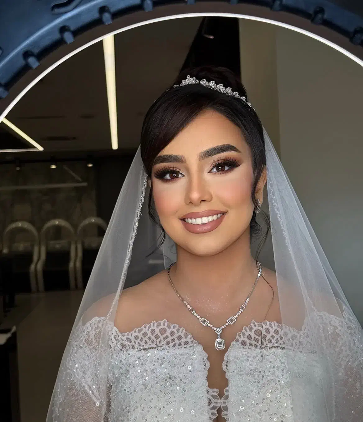 میکاپ و شینیون تخصصی عروس و همراهی|خدمات آرایشگری و زیبایی|ماهان, |دیوار