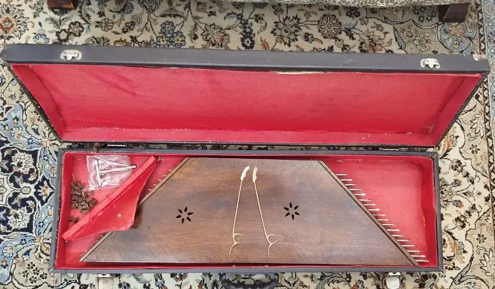 سنتور قدیمی با مضراب و لوازم جانبی|سازهای سنتی|لاهیجان, فیاض|دیوار