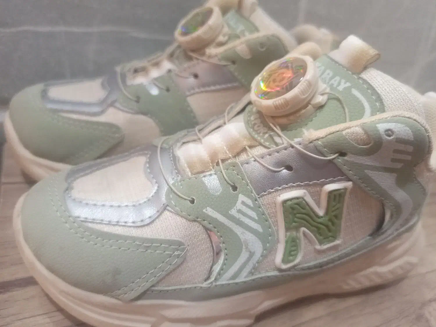 کفش اسپرت پسرانه|کیف، کفش، کمربند|اردکان, |دیوار