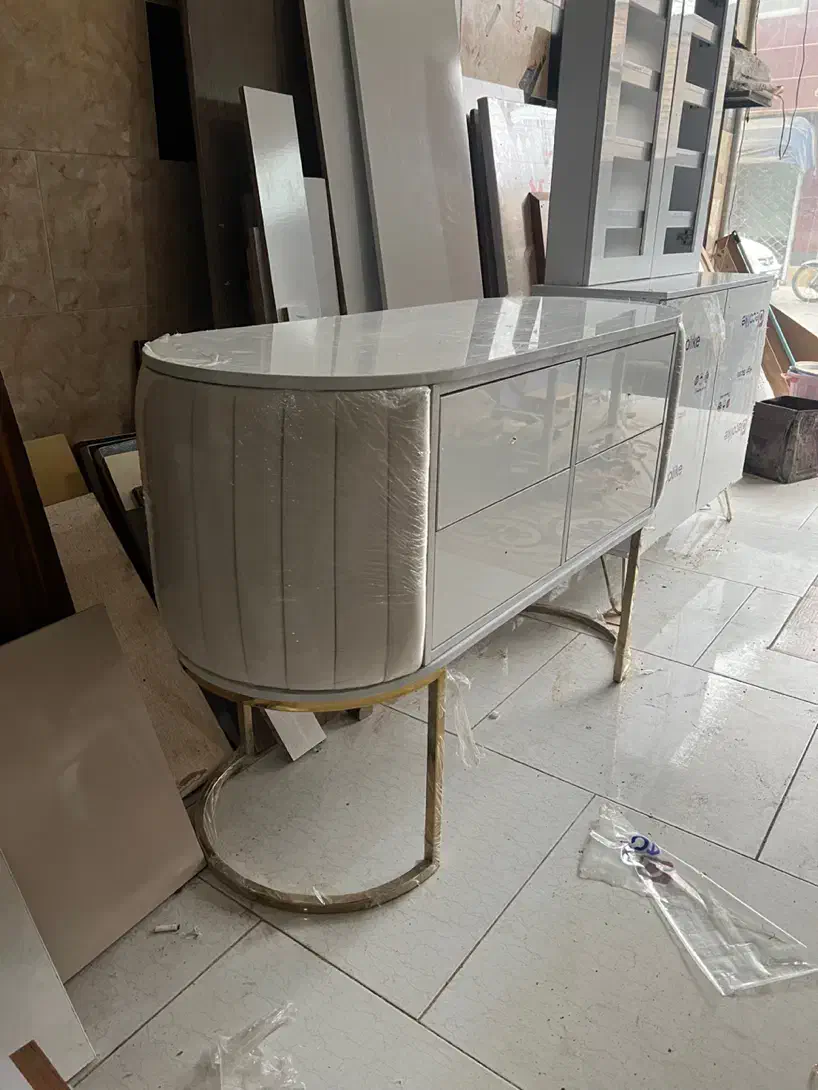 میز آرایش|تخت و سرویس خواب|رشت, بلوار گیلان|دیوار