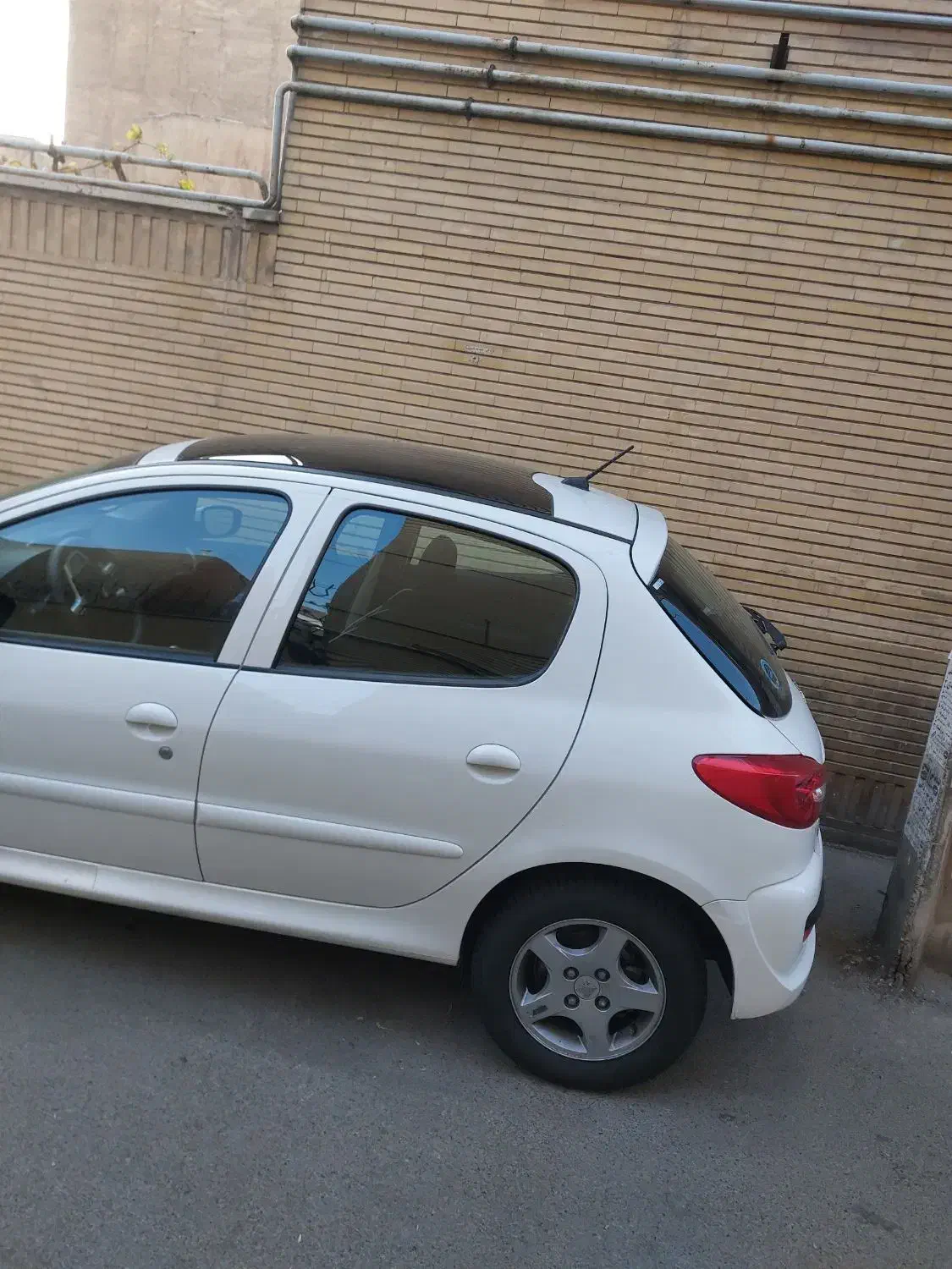 207پانا 403|خودرو سواری و وانت|اندیشه, اندیشه فاز ۱|دیوار