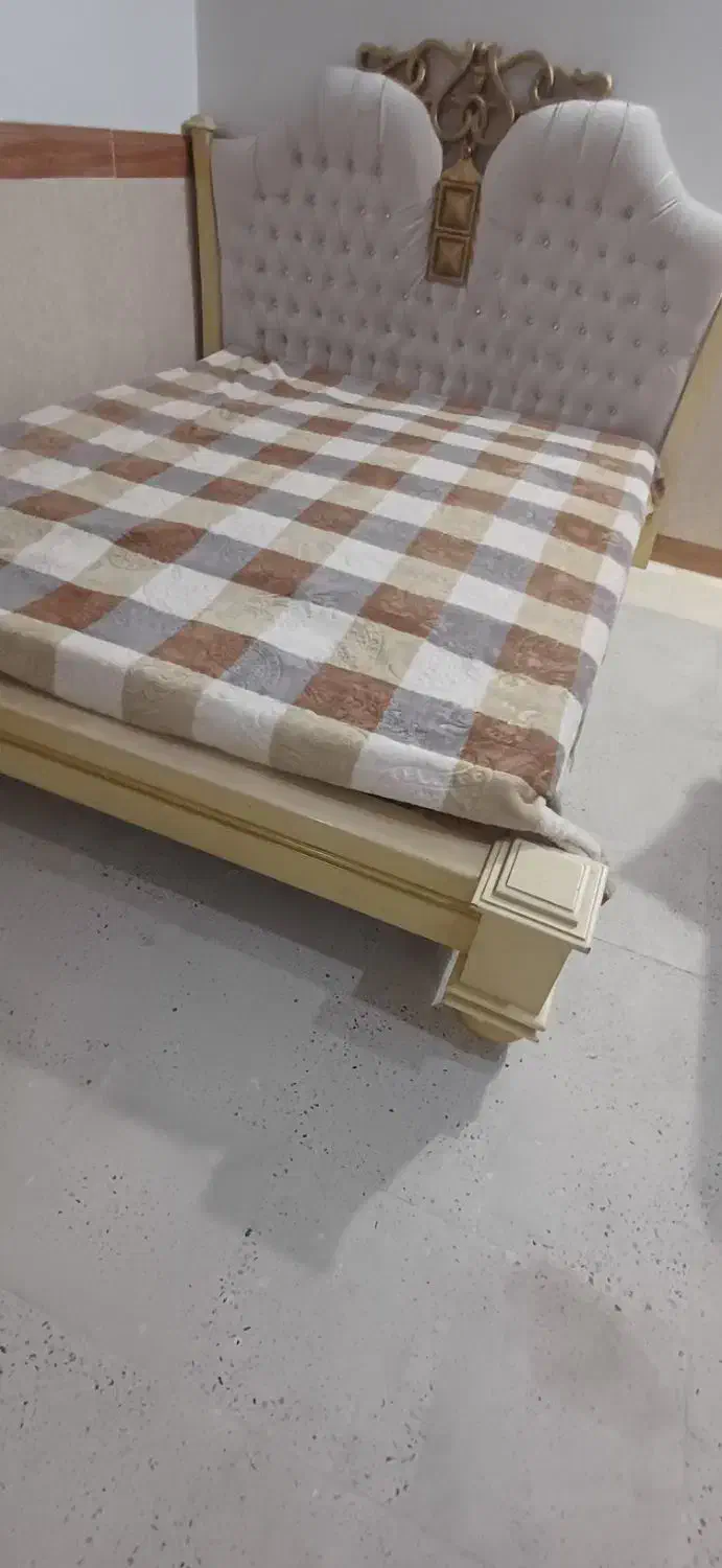 تخت دونفره همراه با تشک|تخت و سرویس خواب|ملارد, |دیوار